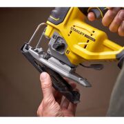 Stanley SFMCS650B Akülü Dekupaj Testere Gövdesi (Solo)